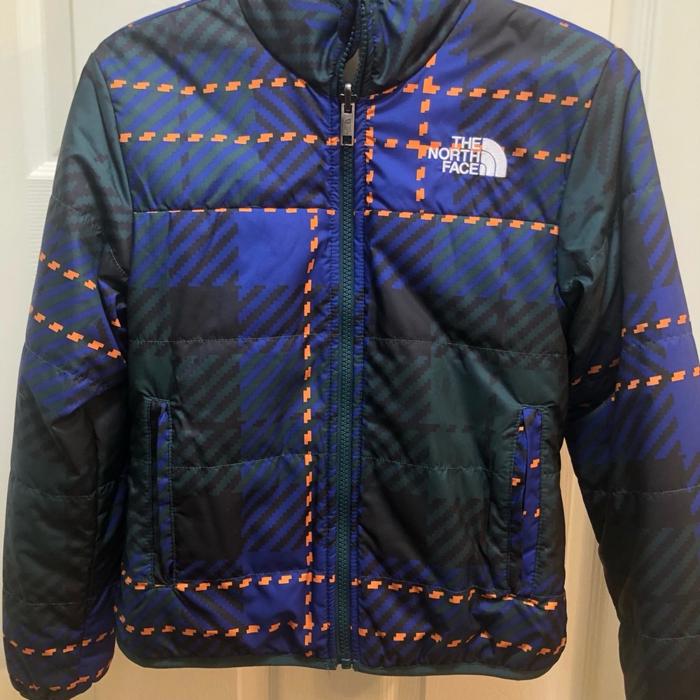 NWOT! Girls Reversible The North Face Jacket in size Small, 7/8!